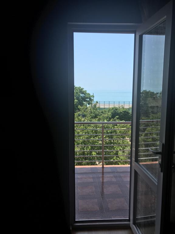 Kvariati - Guest House Εξωτερικό φωτογραφία
