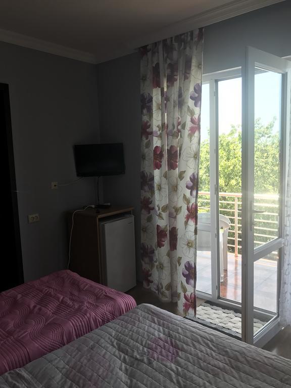 Kvariati - Guest House Εξωτερικό φωτογραφία